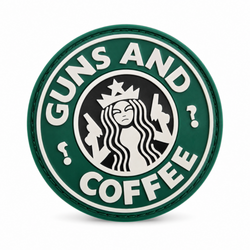 Guns and Coffee Patch - groen 3D rubber/PVC morale patch met velcro